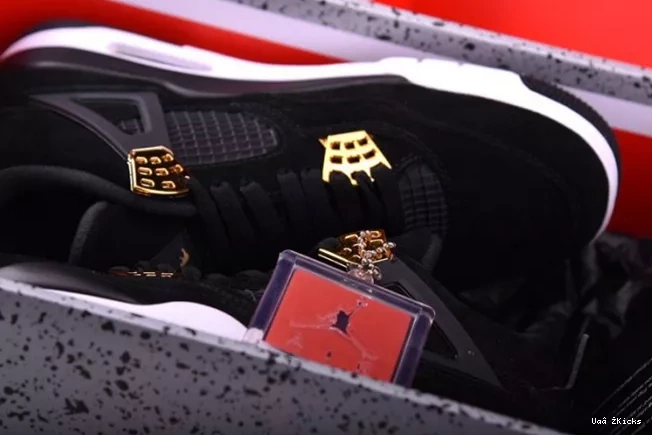 Air 552 “Royalty” 308497-032 Resilient Jordan 4 0812
